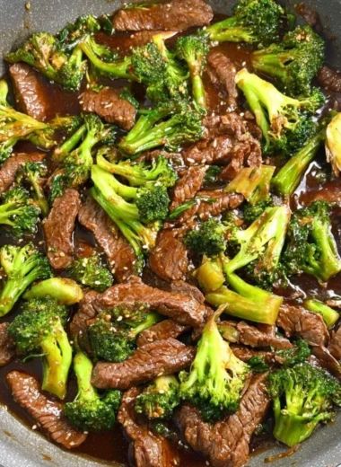 Gluten-free beef and broccoli stir-fry served on a plate